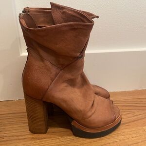 AS98 Peep toe platform heeled ankle booties EU37